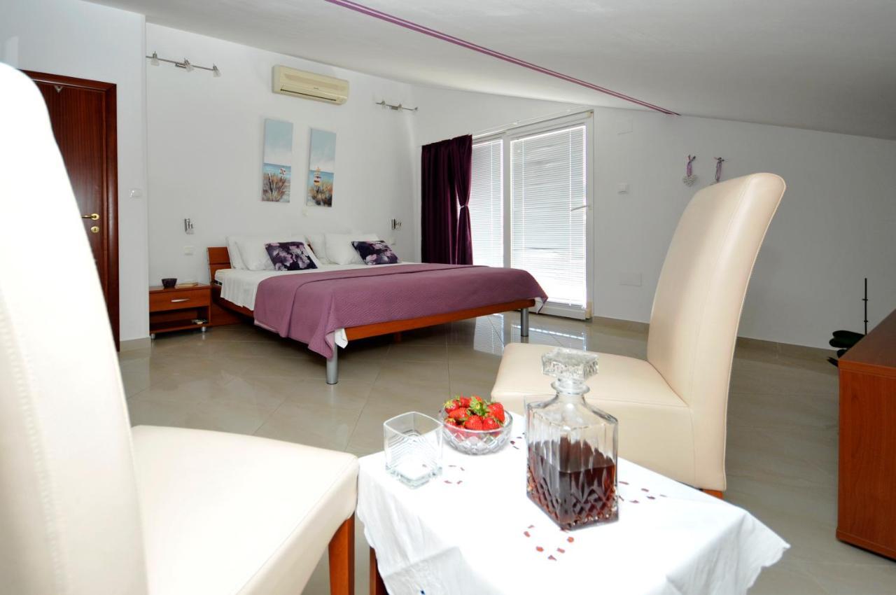 Apartments Roza Трогір Екстер'єр фото