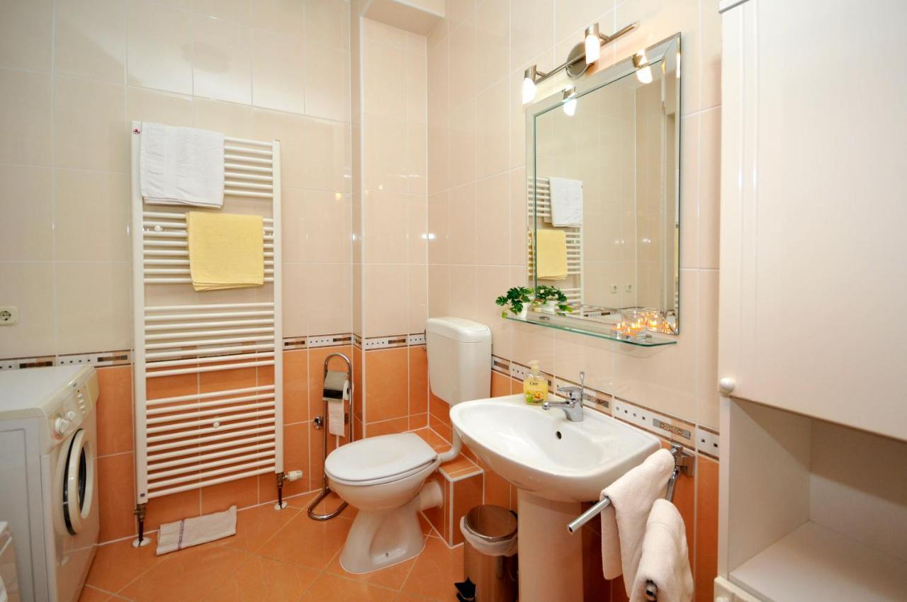 Apartments Roza Трогір Екстер'єр фото